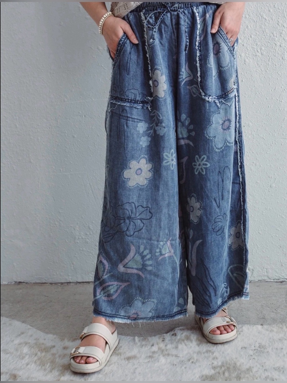 Easel Boho Chambray Tencel Floral Wide-Leg Denim Pants - Blue size Small - Picture 3 of 5